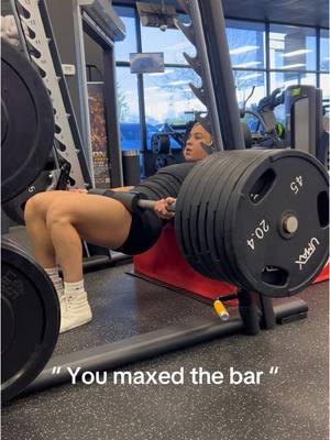 A post by @erica3113 on TikTok caption: Just trying to grow the gltutes 🍑#like #fy #workout #hipthrust #strongwomen 