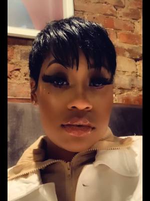 A post by @thatgirljaycolee on TikTok caption: PIXIE MOMMIE 🧚🏽‍♀️💈 #pixiecut #blackgirlpixiecut #shorthairstyles 