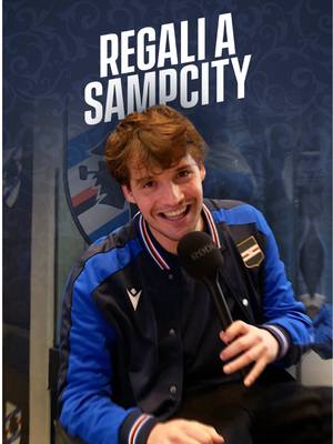 A post by @sampdoria on TikTok caption: Il regalo perfetto n̶o̶n̶ esiste. 🎁🎄✨ 💙🤍♥️🖤🤍💙 #RegaliASampCity #TikTokFootball #TikTokCalcio 