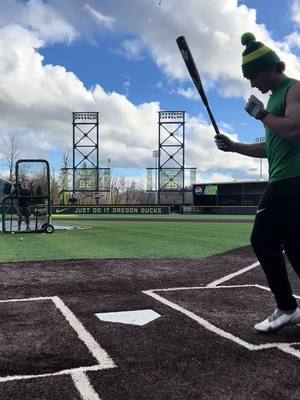 A post by @ansonaroz on TikTok caption: Stacking days! #oregon #baseball #oregonbaseball #hitting #swing #bp #onfield #bombs #barrels #homerun #machine #batting #practice #college #goducks #sco #ducks #big10 #baseballszn #fyp #foryou 