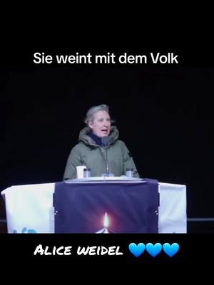 A post by @magnum582 on TikTok caption: Alice weidel hält eine Rede zu dem Anschlag auf den Weihnachtsmarkt in Magdeburg  Gänsehaut Feeling  Sie weint mit dem Volk   💙 💙 💙    RIP AN ALLE MENSCHEN DIE IHR LEBEN AN DIESEM TAG VERLOREN HABEN #rip #magdeburgweihnachstmarkt #aliceweidel #AFD #Rede #Gänsehaut #Trauer @David 🇩🇪 @Twins❤ 