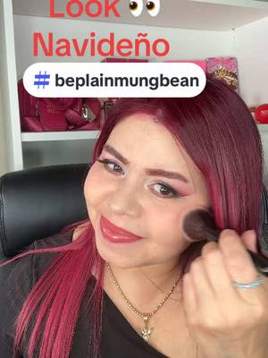 A post by @beautyenproceso on TikTok caption: Look Navideño#beplainmungbean#beautycreation#fyp 