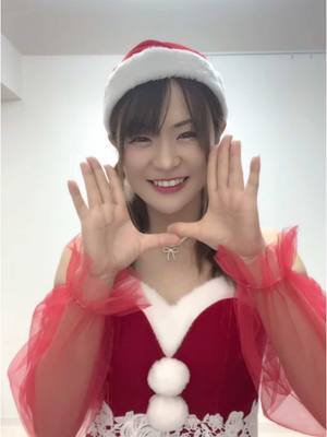 A post by @mikakoponn on TikTok caption: #メリークリスマスイヴ 🎄　第二弾✨#クリスマスダンス 　#クリスマスソング 　