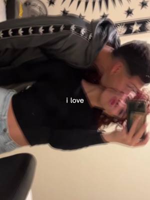 A post by @caandeelabro on TikTok caption: que año mas bonito a tu lado🥰#iloveyou #findeaño 