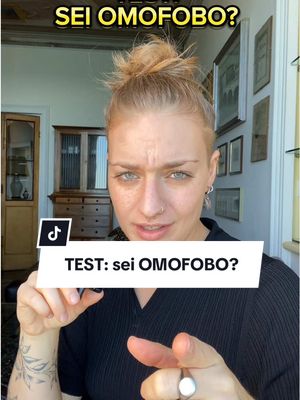 A post by @sarafregosi on TikTok caption: Gioco da fare con i parenti a Natale #quiz #test #lgbtitalia #wlw #consigli #omofobiastop 