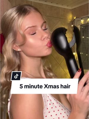 A post by @jennifererica on TikTok caption: So easy❤️ #christmas #joulu #hairstyle @babyliss 