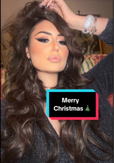 A post by @chiaramazzola90 on TikTok caption: #natale #xmas #christmas #christmasparty #buonnatale 