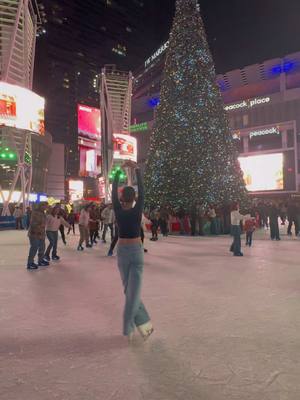 A post by @sophie.skatesss on TikTok caption: merry christmas!🎄🫶🏼 #figureskating #fyp #christmas #iceskatingtiktok #skating #iceskater #skates #winter #christmastree #losangeles #lalive #foryou #fypシ゚viral #viralvideo #christmashaul #blowthisup #blowup #xyzbca #trend #abcxyz #trending #outdoorrink #outdoorskating #figureskatingtiktok 