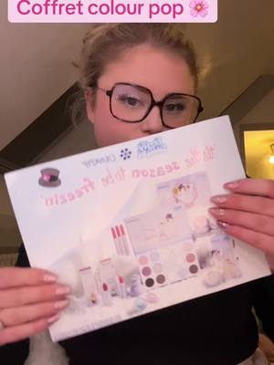 A post by @louna99912 on TikTok caption: Coffret colour pop @ColourPop Cosmetics #cadeauxdenoël 