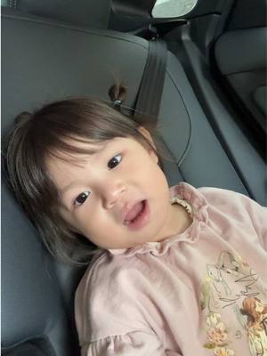 A post by @pamyeuoi on TikTok caption: Cập nhật tháng 12/2024 em đã biết nịnh mẹ khi mẹ giận ah😆#PamYeuOi #HatNhaiFamily 