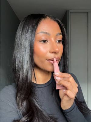 A post by @sarahndiaye on TikTok caption: On se prépare ensemble les girls 🤍 #makeup #makeuptutorials @rhode skin @NYX COSMETICS FRANCE @Rare Beauty @Anastasia Beverly Hills @Diorbeauty 