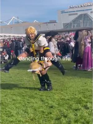 A post by @baron.cosplays on TikTok caption: I LOVE TO DANCE !!!! #cosplay #dancingthroughlife #dancing #CapCut 