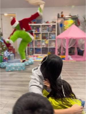 A post by @jjoshtong on TikTok caption: grinch prank  merry christmas #grinch #christmas 