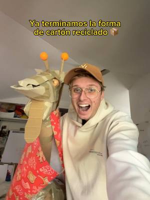 A post by @zachjaq on TikTok caption: mi mamá es demasiada creativa JAJA 🤌🏼 quedó genial