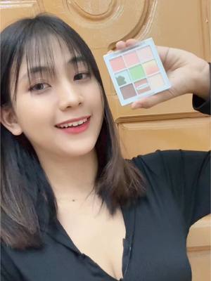 A post by @yamin0241 on TikTok caption: Black Rouge ရဲ့ Colordation Mood Palette 💗 #ColordationMoodPalette #Eyeshadow #BlackRouge #BlackRougeMyanmar 