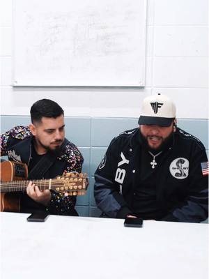 A post by @elfantasma.oficial on TikTok caption: Allá por Tijuana 👻🚀  #elfantasma #fyp #afinartemusic 