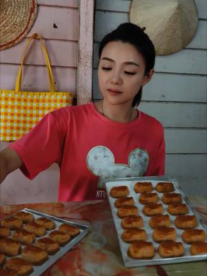 A post by @tang_guo12 on TikTok caption: Peanut Cookies🥰 Salah satu cookies traditional 😁 #foryou #foyoupage #handmade #Foodie 