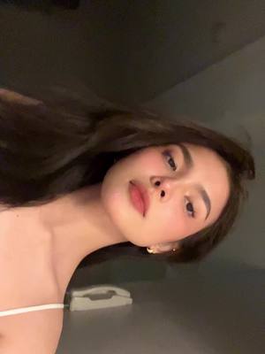 A post by @diannetrixie_ on TikTok caption: luv my kilay here 