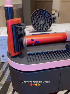 A post by @kareenpereiraa on TikTok caption: @Walter #dysonairwrap #dyson 