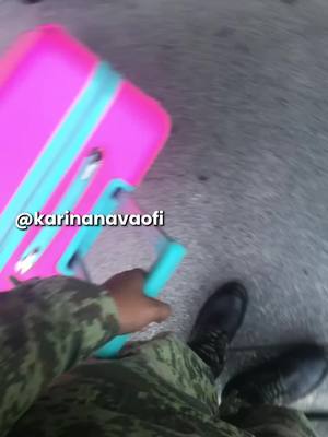 A post by @karinanavaofi1 on TikTok caption: Muy girl de mi parte✨💅🏼#militares_mexicanos #militares #girls #glam #trentiktok #ejercitomexicano #soldado #militar #soldadosmexicanos #soldados #humor #mujeres #cosadechicas 