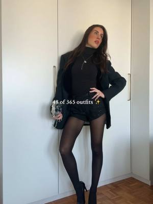 A post by @cacilieb on TikTok caption: 48 of 365 outfits #winterfashion #wiwt #OOTD 