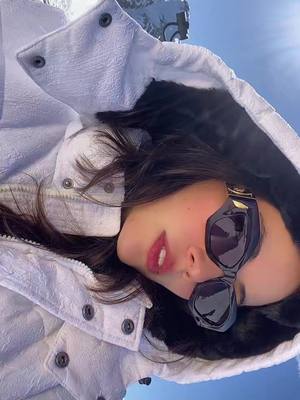 A post by @andpedrero on TikTok caption: Neve al soleeeeee 