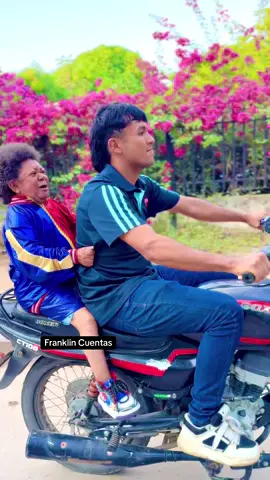 A post by @franklincuentas on TikTok caption: Salas en moto jajajaja 