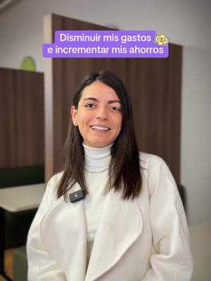 A post by @heybanco on TikTok caption: ¡Por un 2025 de propósitos cumplidos! ✨ El Equipo Hey ya tiene sus metas financieras para el próximo año, ¿ya tienes los tuyos? 👀 ¡Déjalos en los comentarios! 🫵🏼 #HeyBanco #propositos #2025 #propositos2025 #finanzas #metas #banco