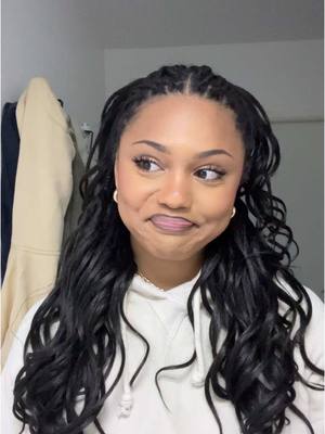 A post by @punxshercharlie on TikTok caption: Juste pour le fun 😓 #fyp #trend #pourtoii #claracharlotte 