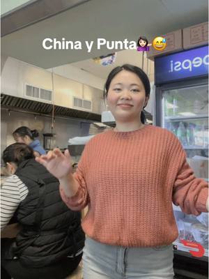 A post by @chinachingona on TikTok caption: Aquí en restaurante jeje ☺️