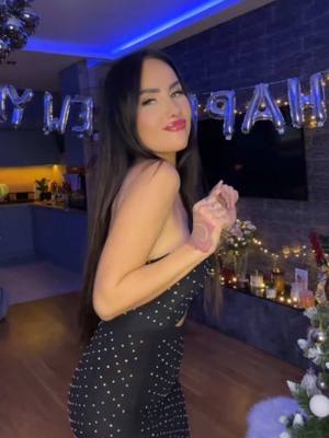 A post by @klaudiazielinskaofficial on TikTok caption: ✋🏽 Happy New Year !!! ✨♥️🎆🎇