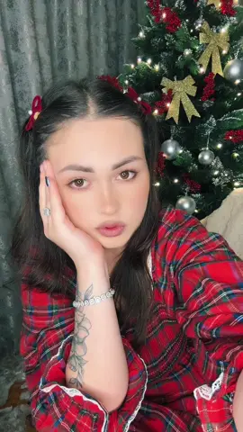 A post by @alina954w1 on TikTok caption: #😙 