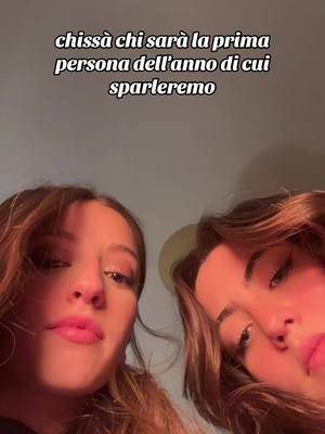 A post by @_brunellina_ on TikTok caption: BUON ANNO AMICIIIII❤️✨ #perte #foryou #2025 