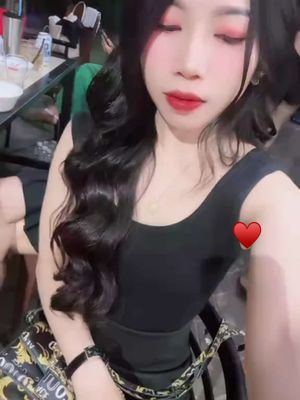 A post by @2182699039da on TikTok caption: អូនស្អាតអត់បង😁♥️