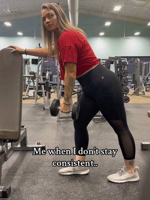 A post by @jade.christen on TikTok caption: Here’s your motivation to NOT GIVE UP🫶🏼 #happynewyear #2025goals #consistancy #hardworkpaysoff #fitnessmotivation #newyearsresolution #weightlossmotivation 