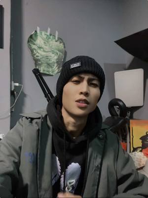 A post by @pyaeaungkyaw on TikTok caption: ကတုံးလာပြီ👽#pyaeaungkyawmax 