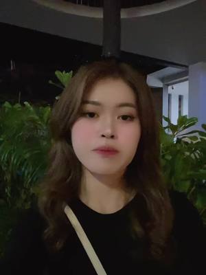 A post by @ly___25306 on TikTok caption: ហេតុអី..? 😪