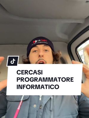 A post by @__ledri__ on TikTok caption: Conoscete un programmatore informatico Capace? Se si scrivete il nome nei commenti. 