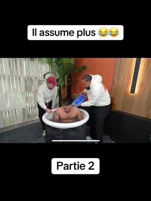 A post by @ on TikTok caption: Le pauvre il aussume pas 😂#pepechicken #pourtoii #tik_tok 