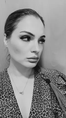 A post by @joanajohana on TikTok caption: #parati #pentru tine🇷🇴