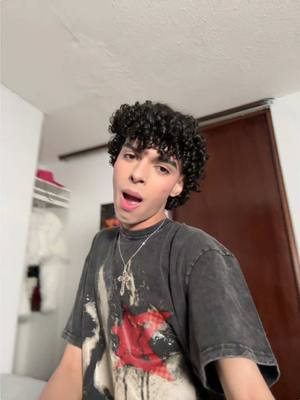 A post by @alexomarpuneta on TikTok caption: te doy con la taca