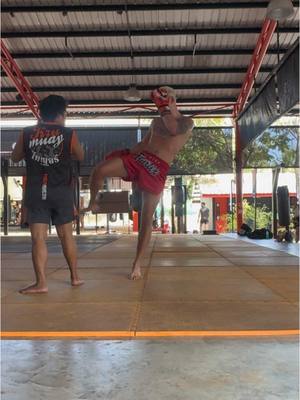 A post by @maxeggerstedt on TikTok caption: First Muay Thai lesson🥊 #tigergym #muaythai #fyp 