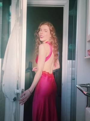 A post by @ameliagething on TikTok caption: The lighting makes me feel like I’m in an old romantic noir film ha 📽️🎞️