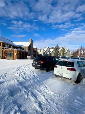 A post by @nawhar72 on TikTok caption: Blue Mountain Ski Resort#bluemountains #canada_life🇨🇦 