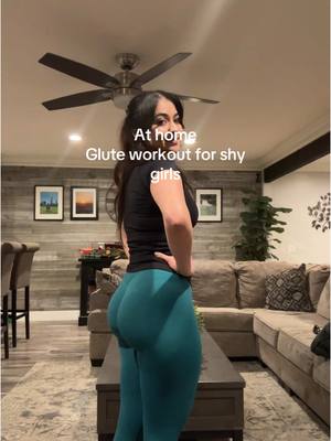 A post by @xxo.mell on TikTok caption: Hope this helps a little!! #gym #GymTok #glutesworkout #glute #workout #athomeworkout 