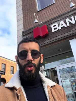 A post by @himeurhakim on TikTok caption: Retrait et dépôt d’argent au canada #fyp #canada #bnc