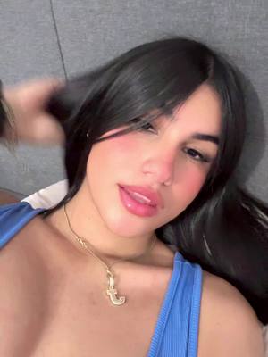 A post by @gnellyspr on TikTok caption: Estás con .. pero sabes que eres miaaaa🤣😘 #parati #paratipage #viralvideo 