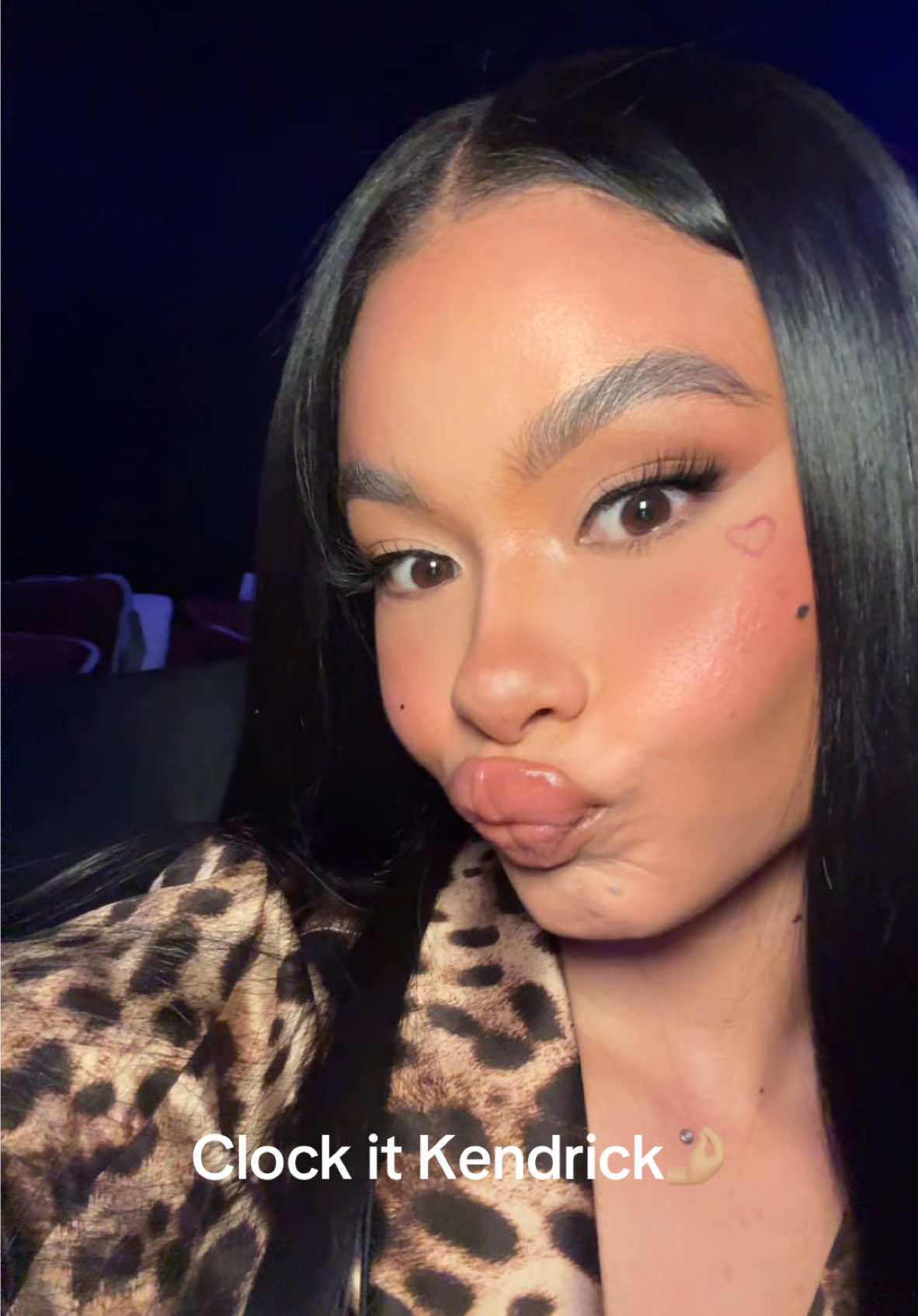A post by @aidnilove on TikTok caption: oh!