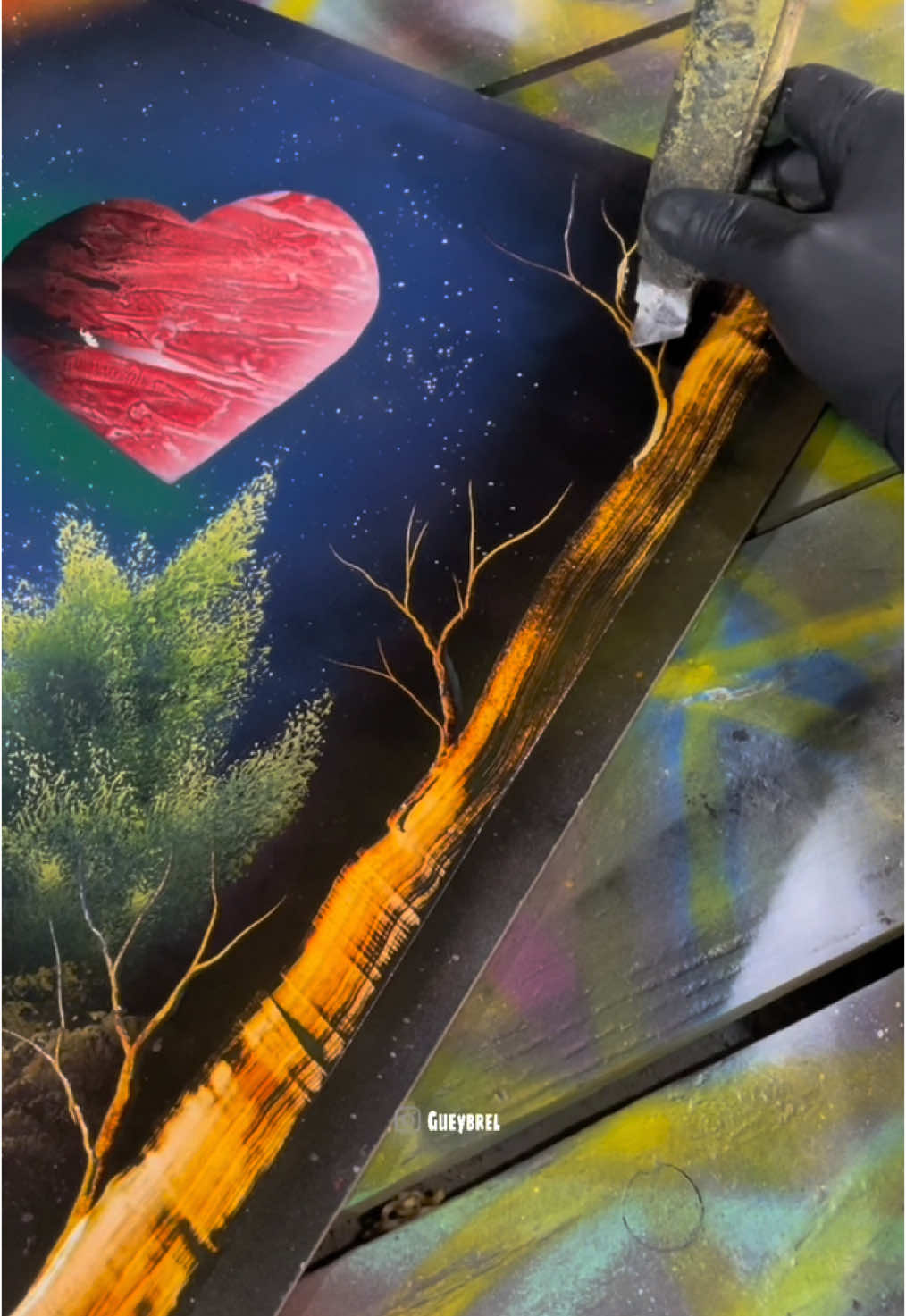 A post by @gueybrel on TikTok caption: ✅PARTE 3 en mi perfil!😁✌️ No te pierdas mis próximos videos!!!👀 #spraypaint #gueybrel #graffiti #arte #arteurbano #drawing #dibujo #acrylicpainting #acrylic #argentina #artista #2025 