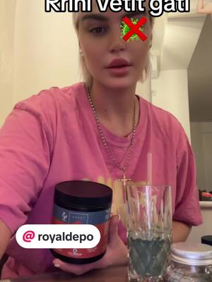 A post by @vjosa.pllana on TikTok caption: @royaldepo #fyppppppppppppppppppppppp #viralvideo #shqiptaretneperbote🇦🇱🌍 #kapsula #healthyliving 